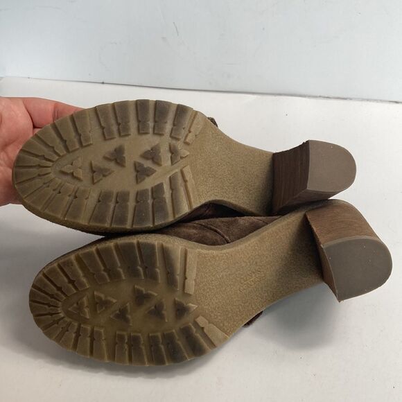 Franco Sarto Brown Suede Gold Buckle Boho Bohemian Heeled Mules Clogs Size 9.5 - Picture 8 of 11